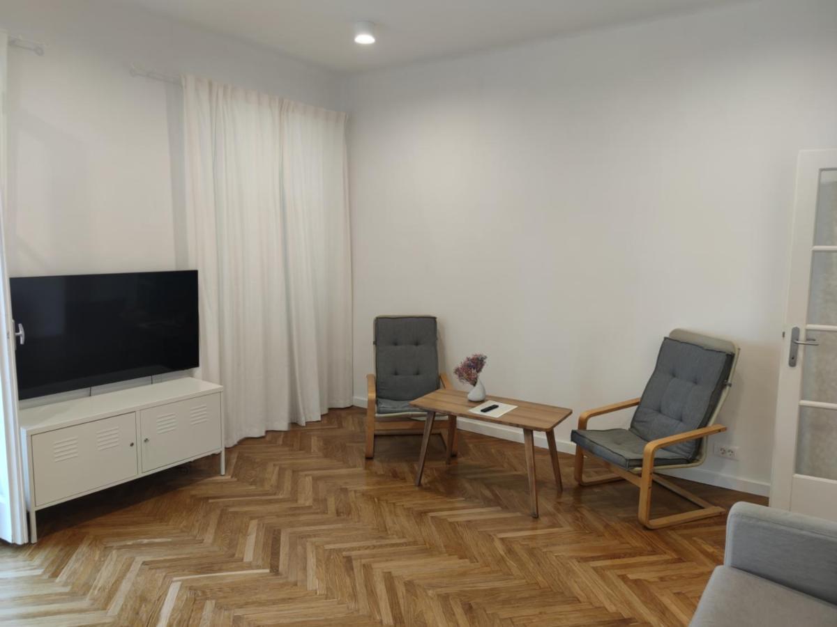 Specious And Newly Decorated At Bacvice Apartmán *