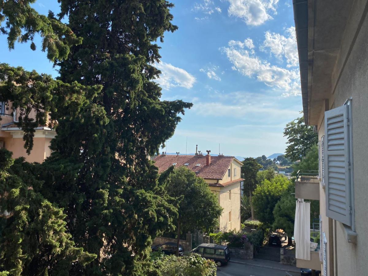 Specious And Newly Decorated At Bacvice Apartmán Split