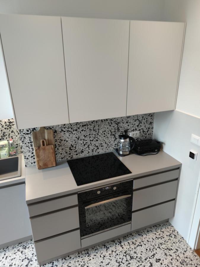 Specious And Newly Decorated At Bacvice Apartmán *