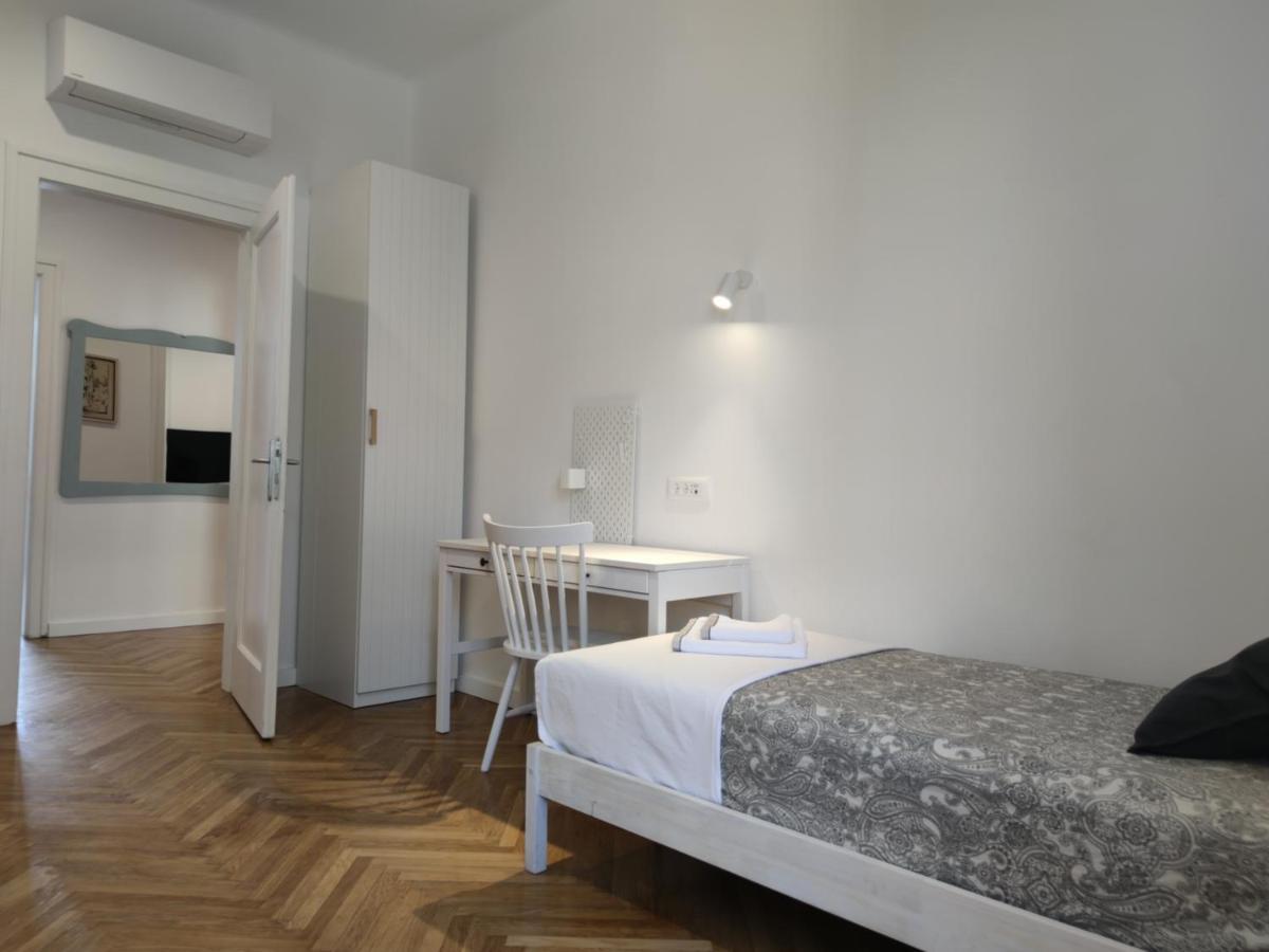 Specious And Newly Decorated At Bacvice Apartmán *
